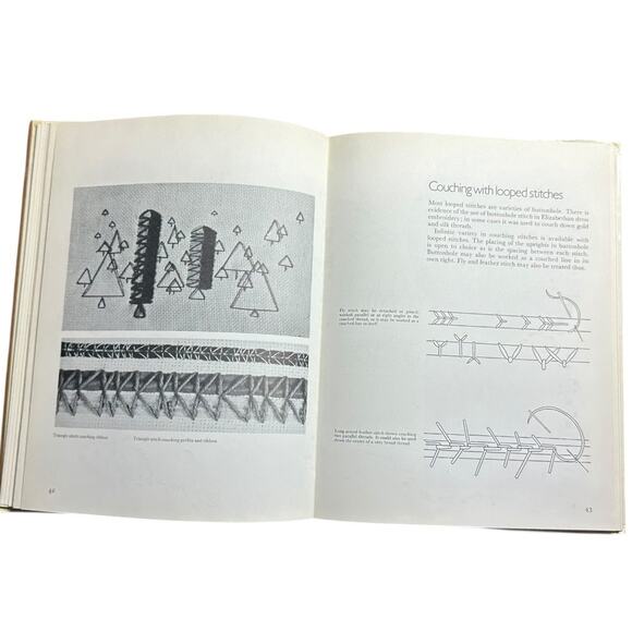 Couching: Decorative Laid Thread Embroidery by Gloria Ramsey from 1976 - Picture 11 of 11
